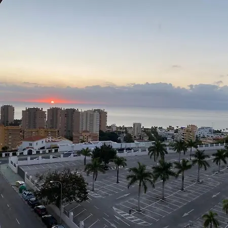 Atico Duplex Con Piscina Y Vista Al Mar * 托雷莫利诺斯