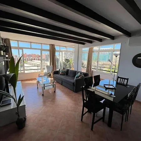 Atico Duplex Con Piscina Y Vista Al Mar 托雷莫利诺斯